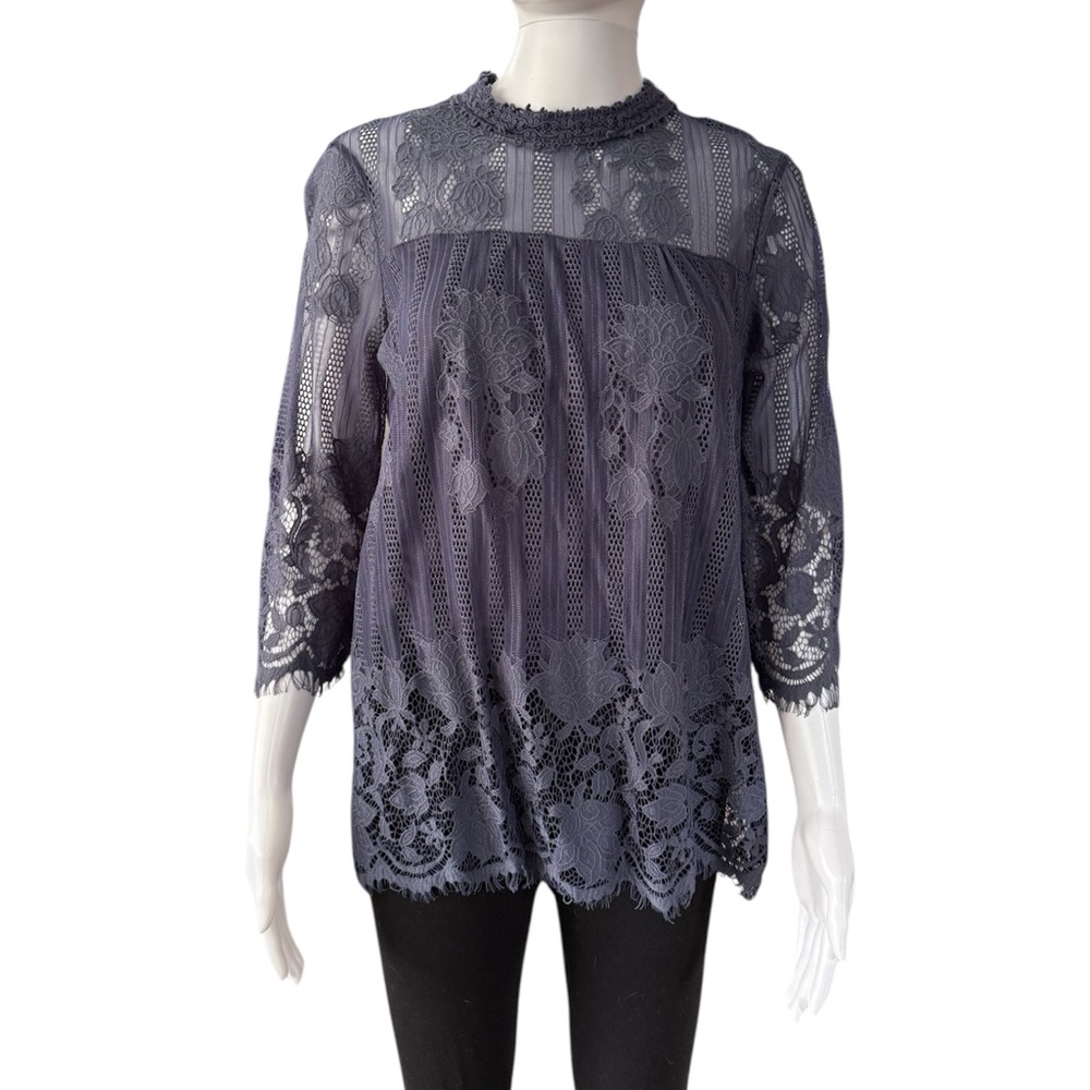Chic Lace Women's Blouse - Navy